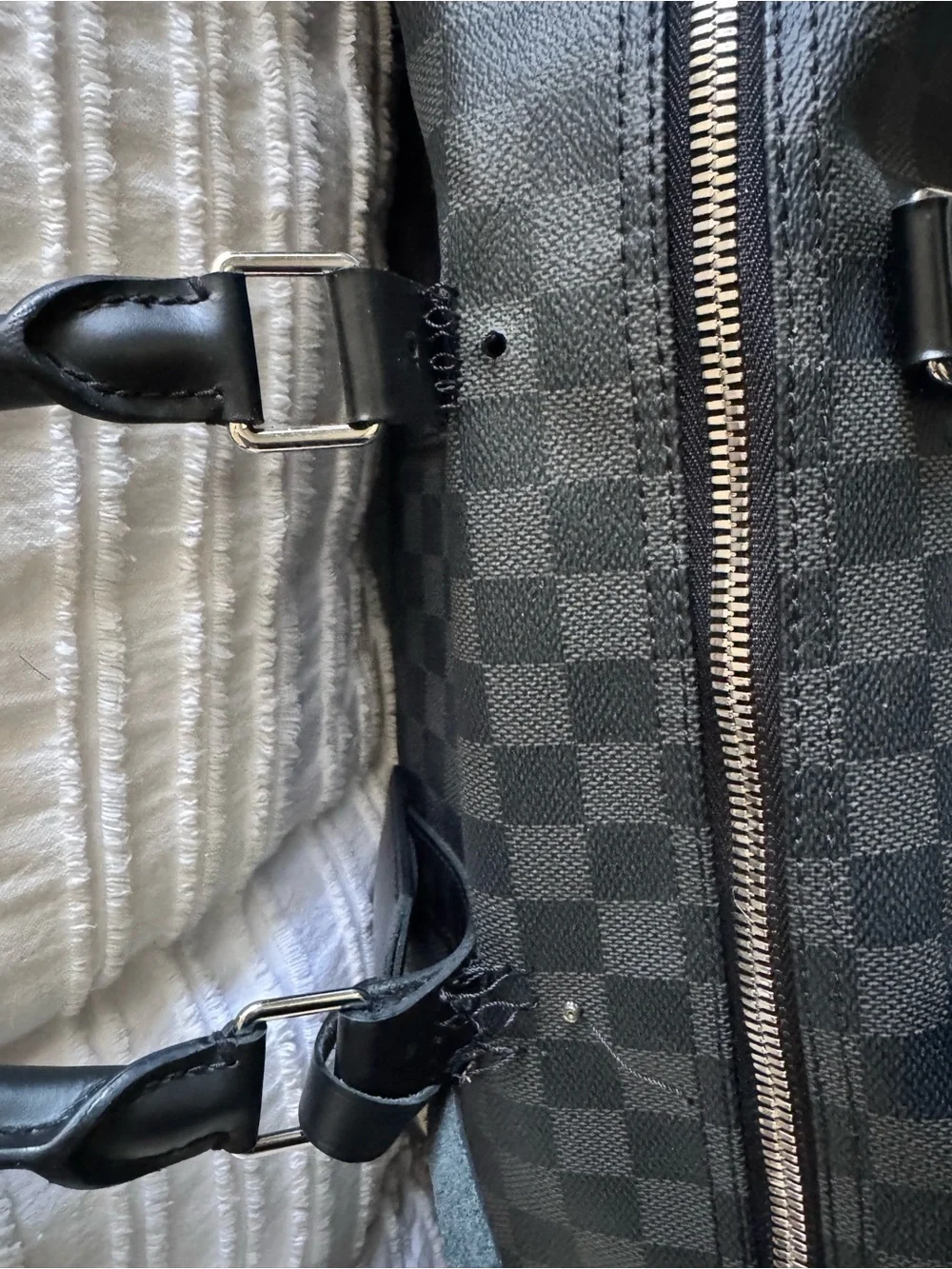 Louis Vuitton Keepall Bandoulière 55 Duffel Bag
